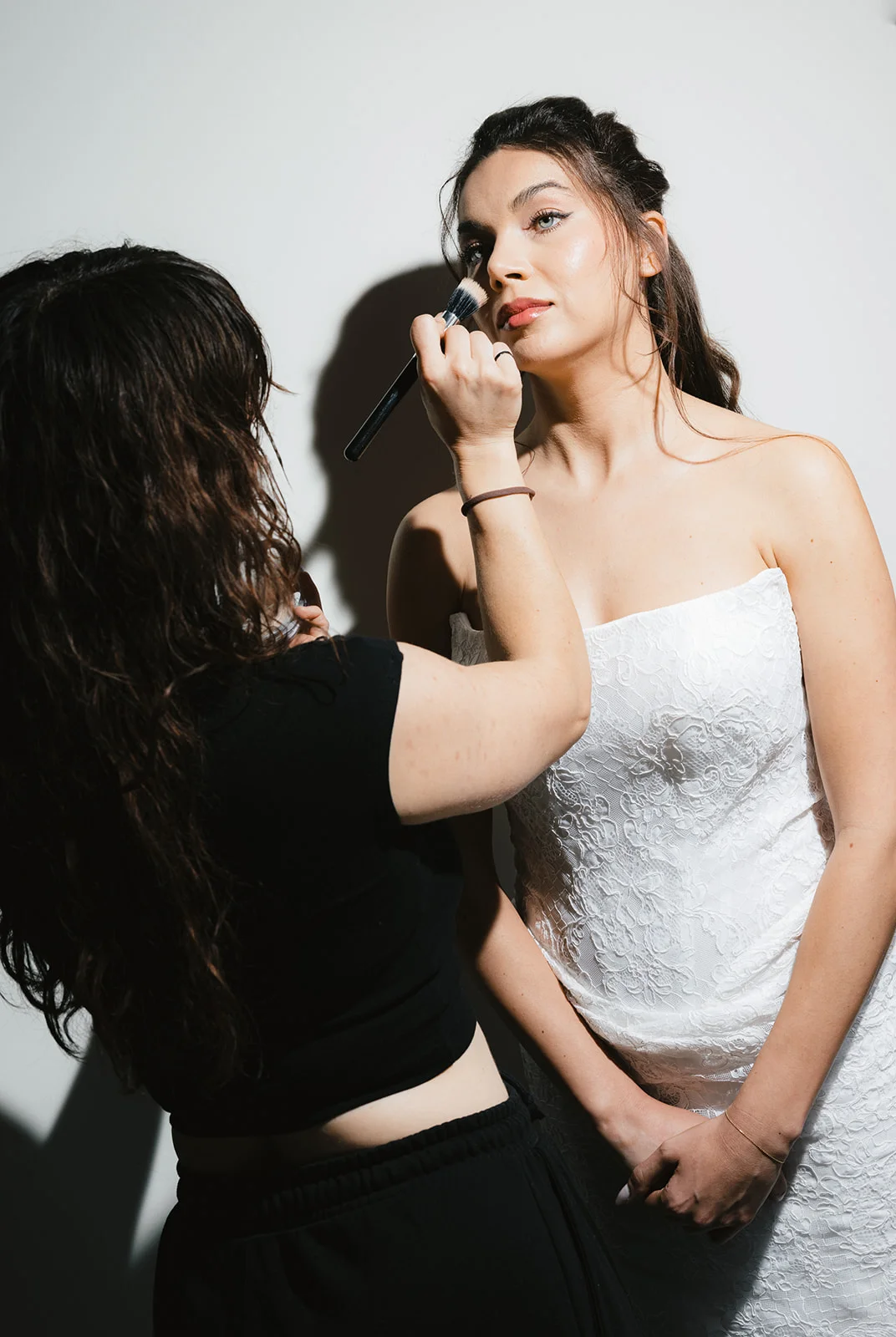 Braut-Make-up von Mad Makeup — BTS (2024), Aufnahme 4 von 4